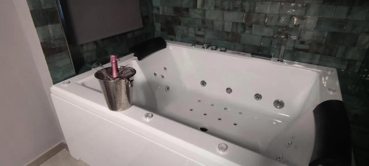 Latorre Jacuzzi Jerez Apartment Jerez de la Frontera